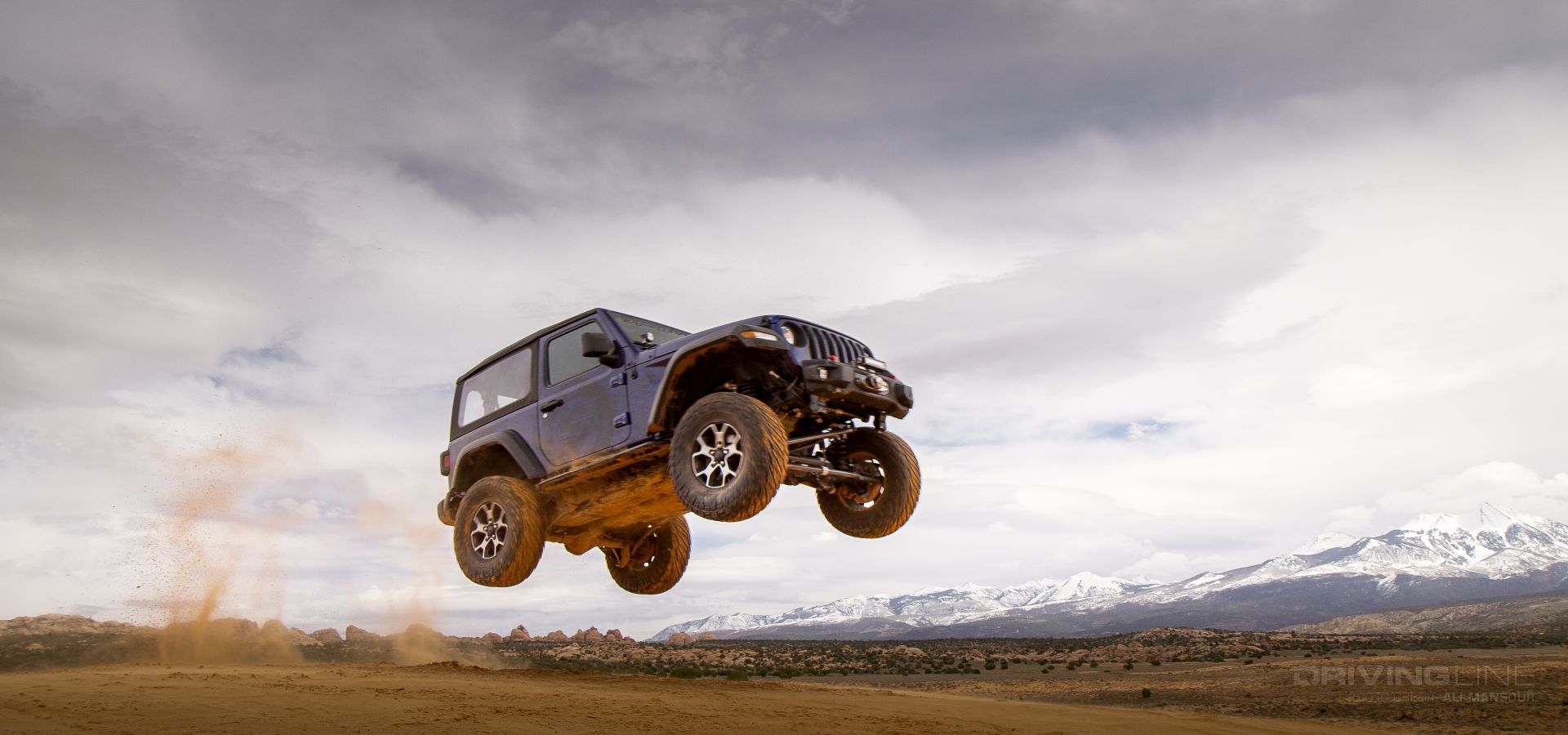Jeep Wrangler JL jumping moab sand dunes
