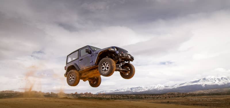 Jeep Wrangler JL jumping moab sand dunes
