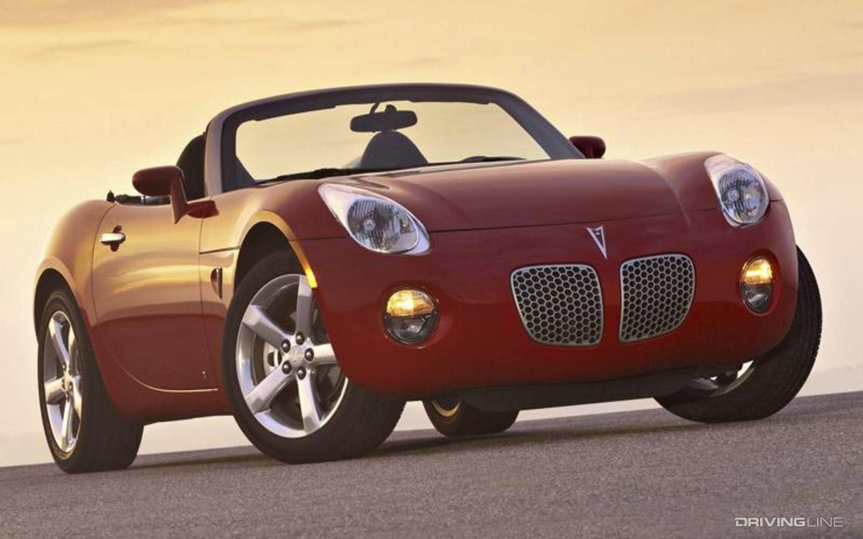 Pontiac Solstice in red