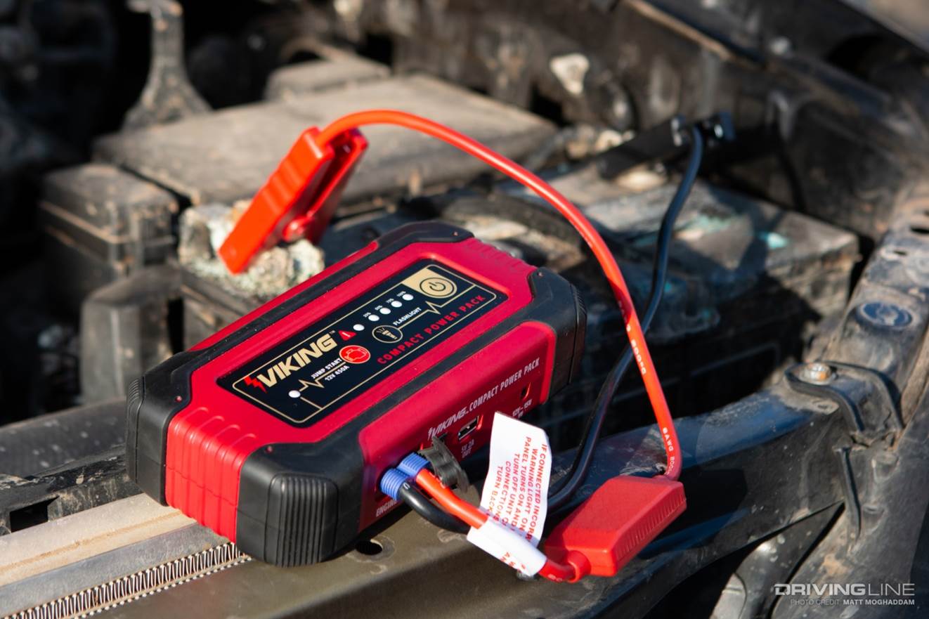 Viking battery pack charging car battery