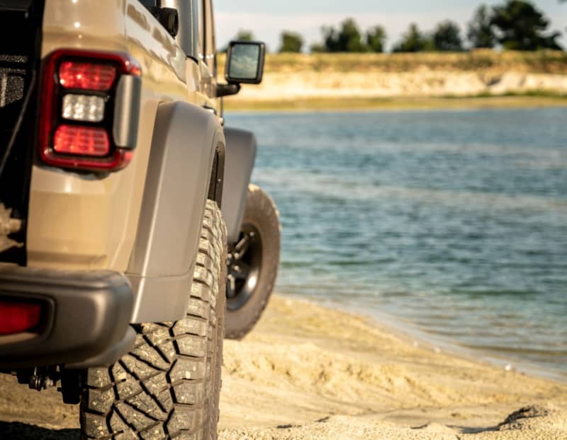 2020 Jeep Gladiator Rubicon 35 no lift aev pintler wheels nitto ridge grappler