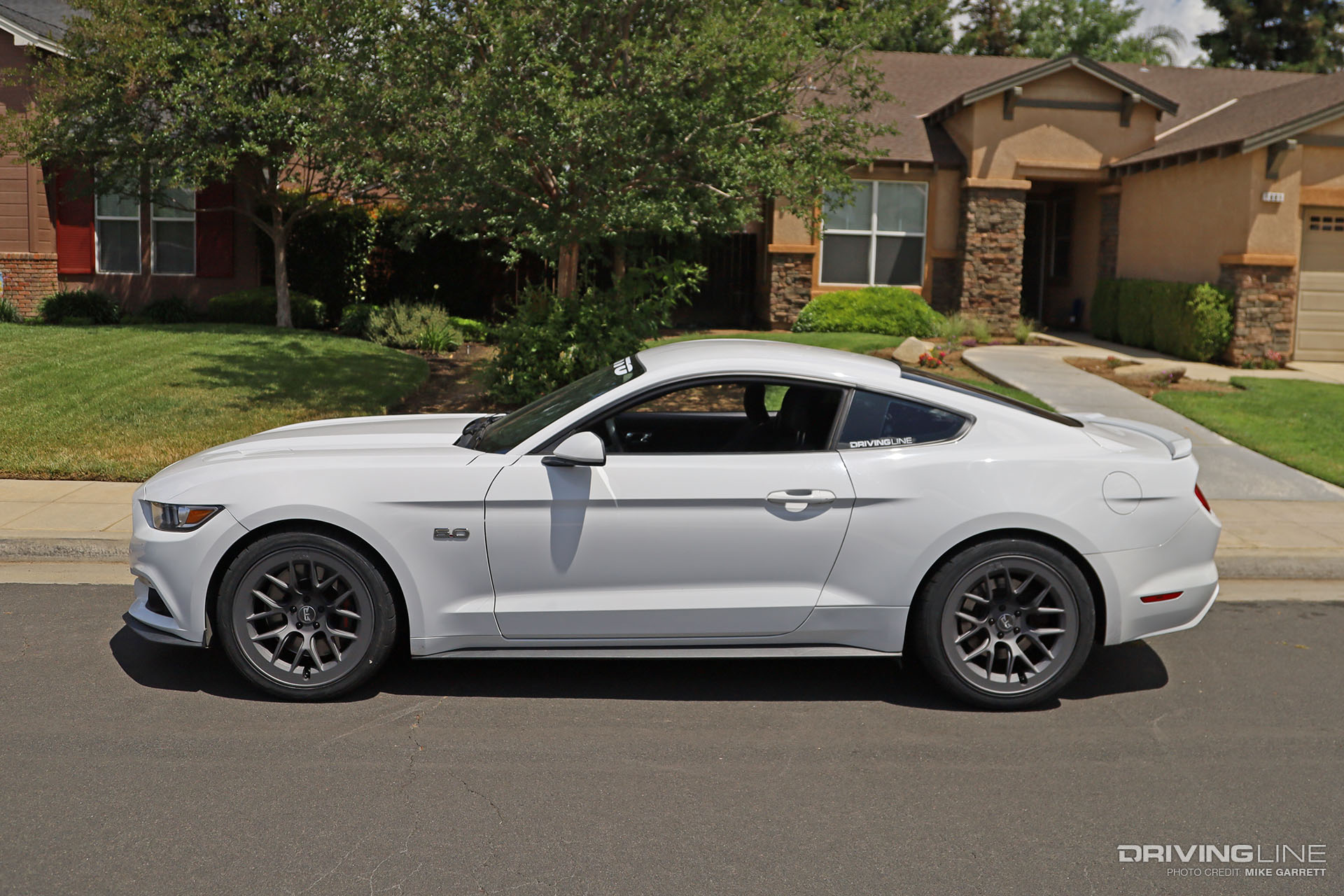 2016 Ford Mustang GT on RTR Aero 7 wheels Nitto NT555 G2 Tires