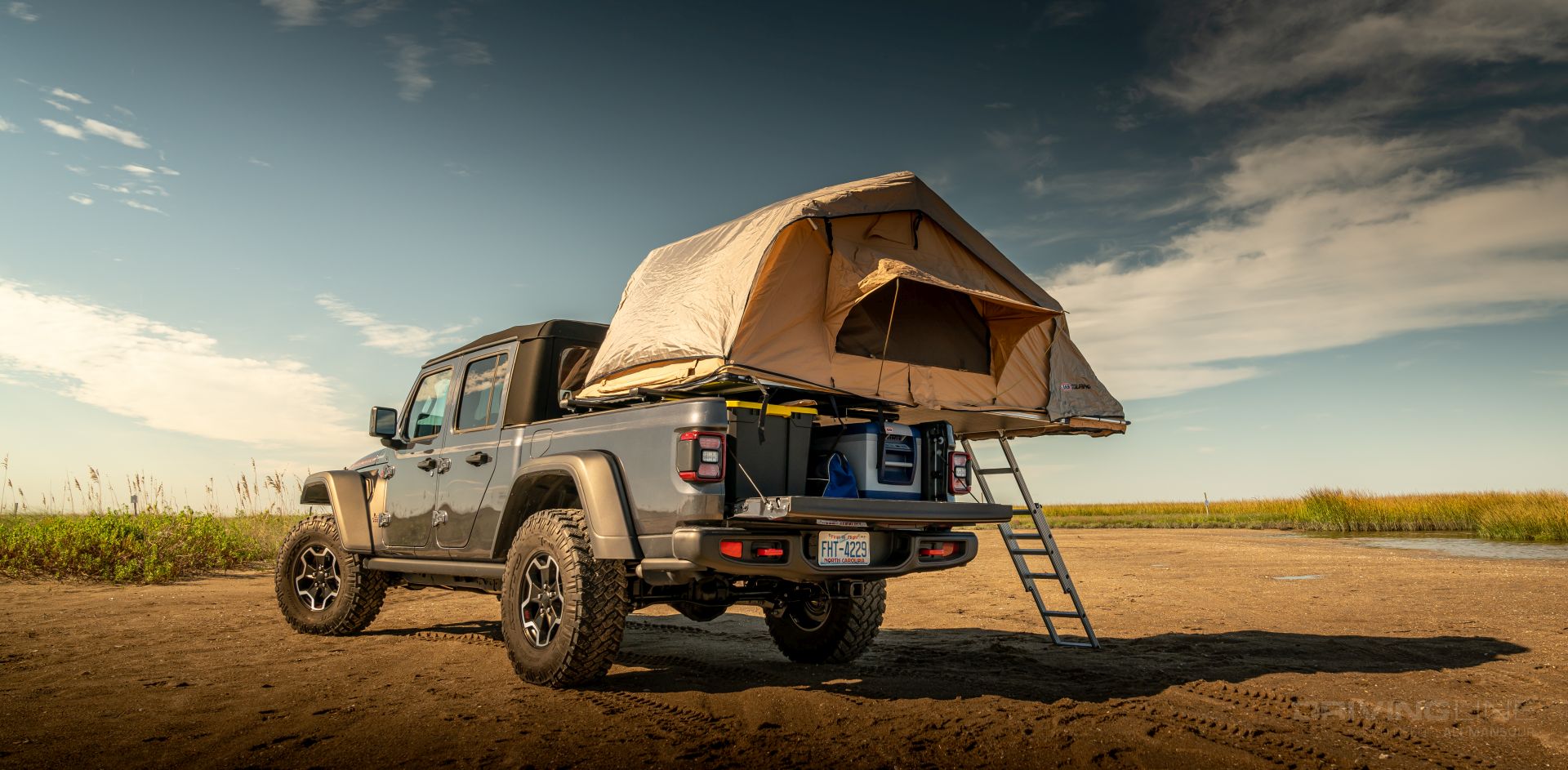 Jeep Gladiator low profile cheap bed rack arb simpson series III tent