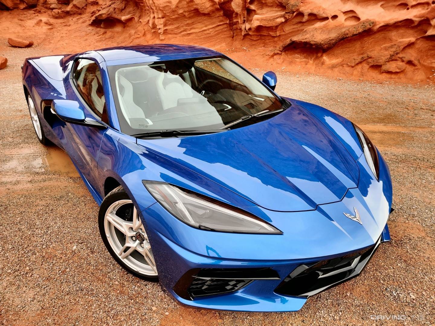 Chevrolet C8 Corvette in blue