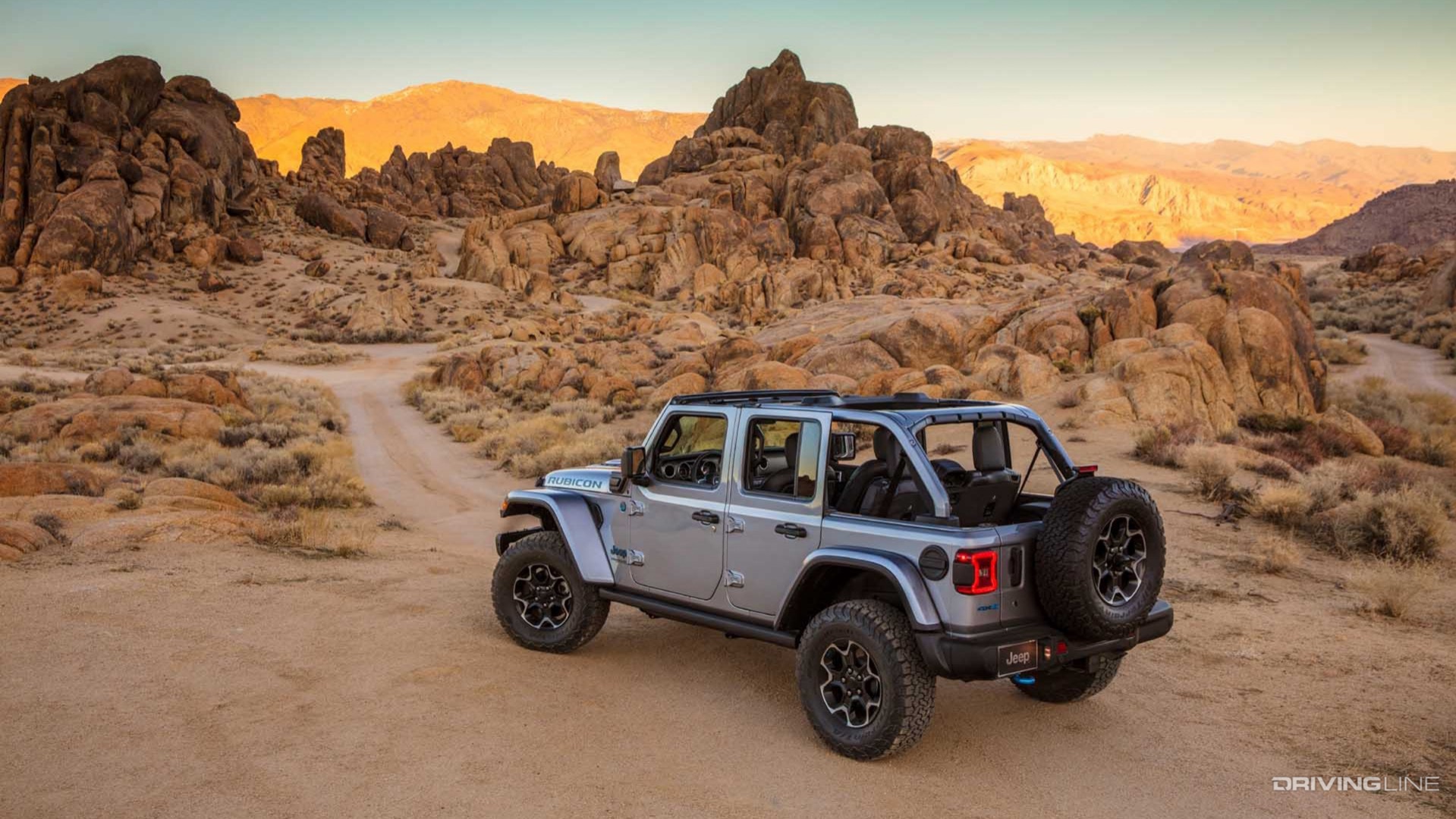 Jeep Wrangler Rubicon 4xe off road topless