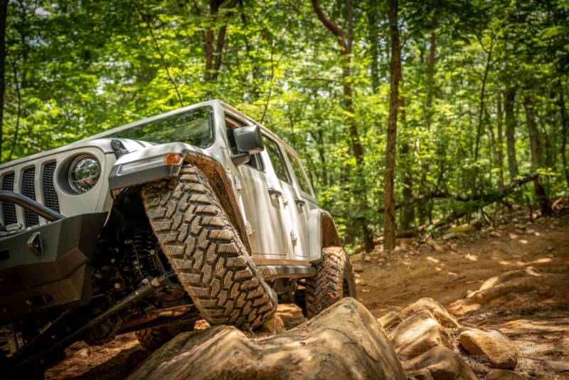 Jeep Wrangler Unlimited on Nittos rock-crawling