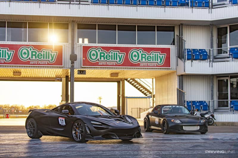 Mclaren 720S vs Honda S2000 drag race