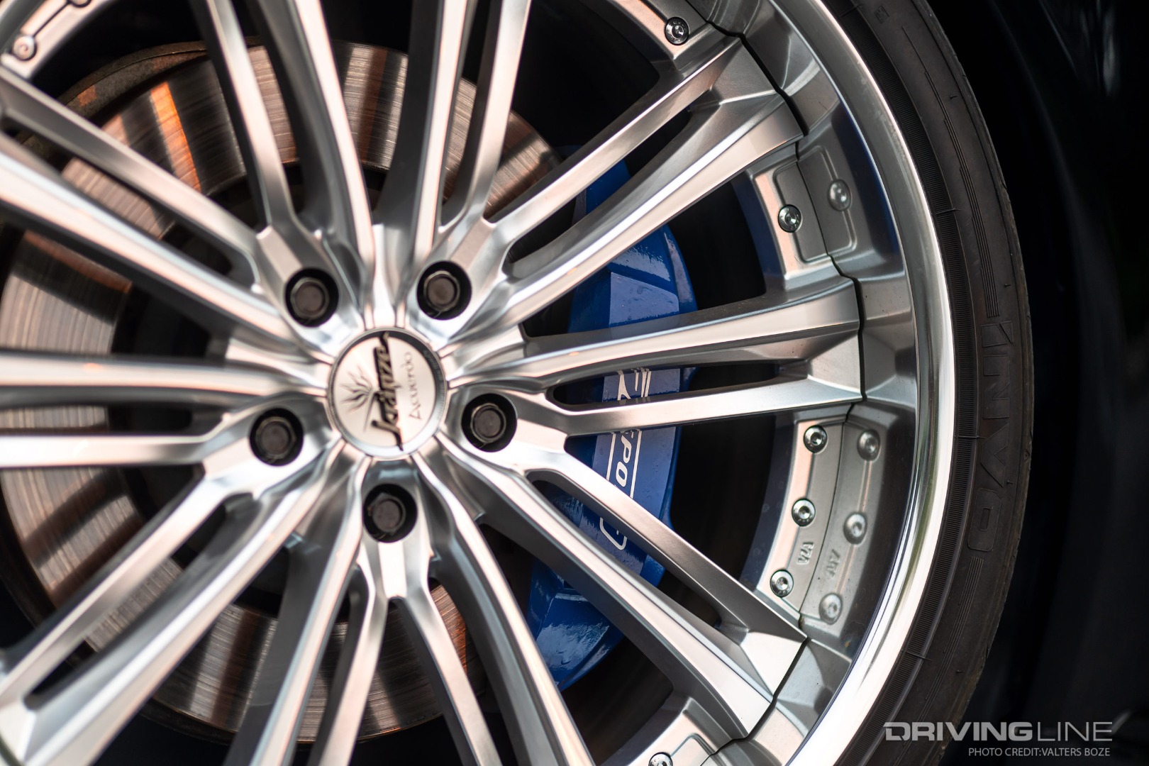 Weds Kranze Acuerdo wheels accentuate the lines of the Lexus LS460L that Lawrence Ojas built