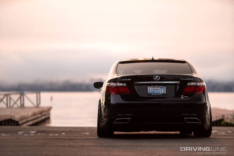 rear end of 2009 Lexus LS460L AWD