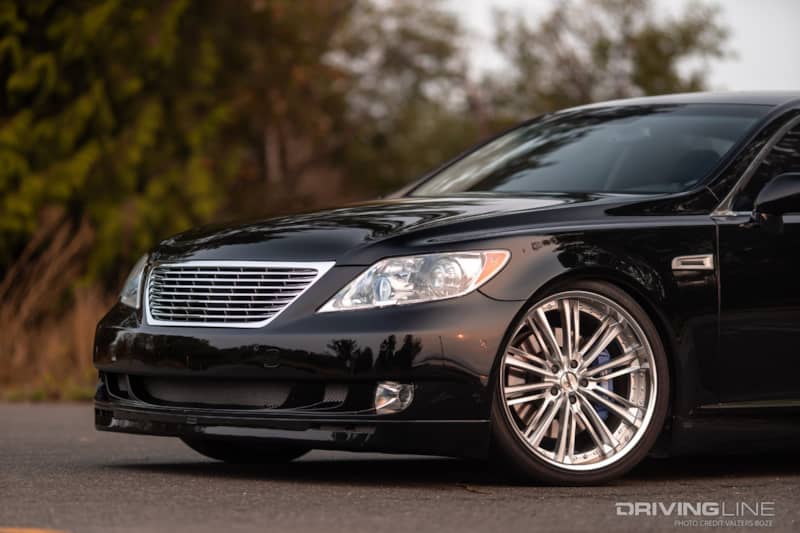 Front end of Lexus LS460L