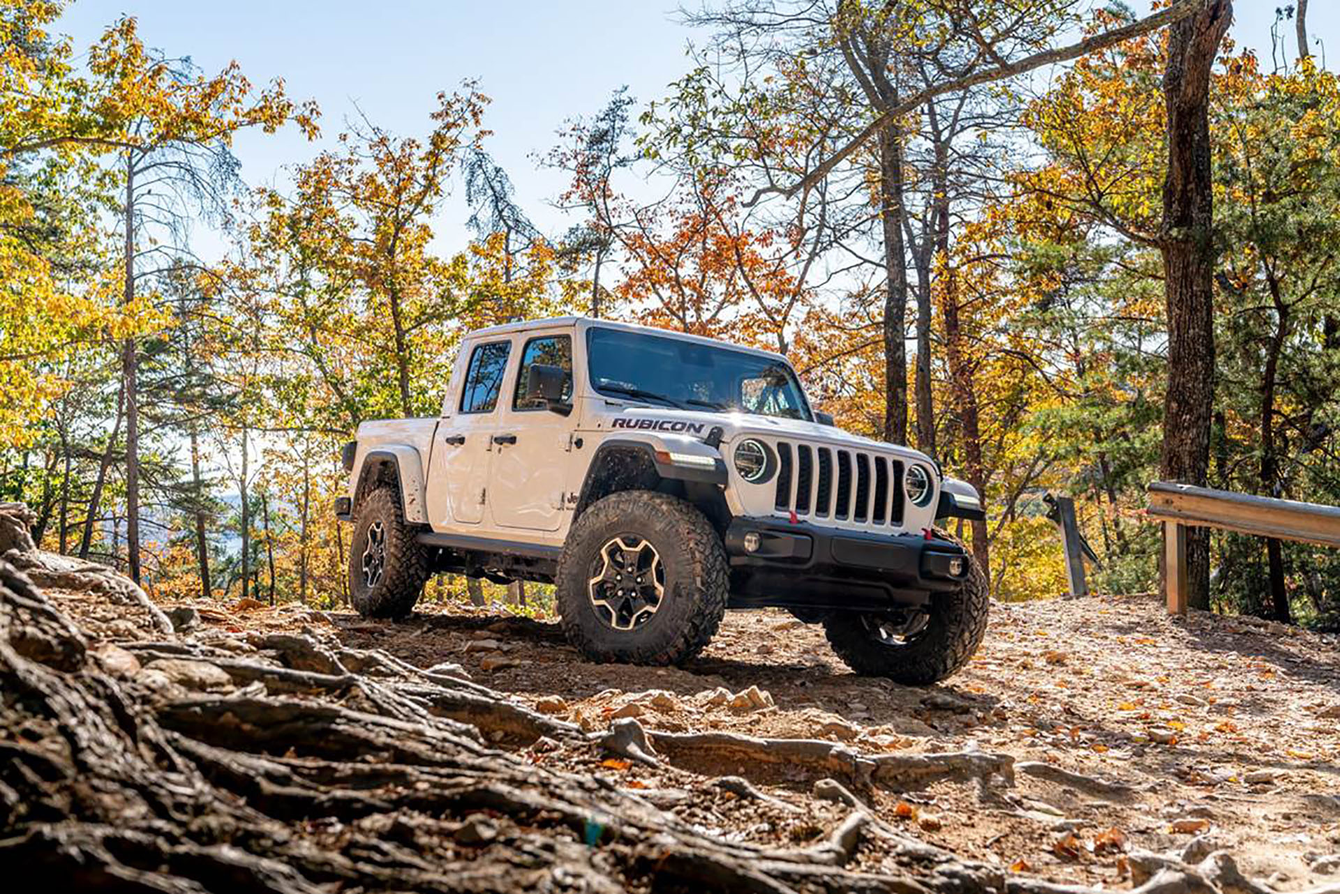 Jeep Gladiator on Trail