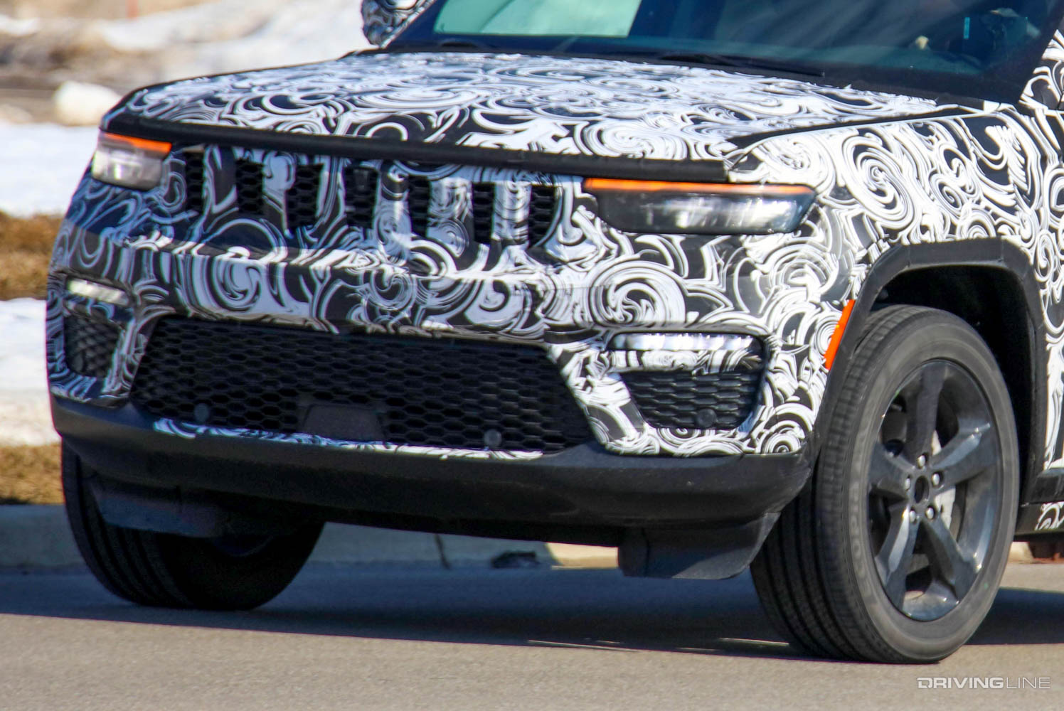 Front end detail of '22 Jeep Grand Cherokee
