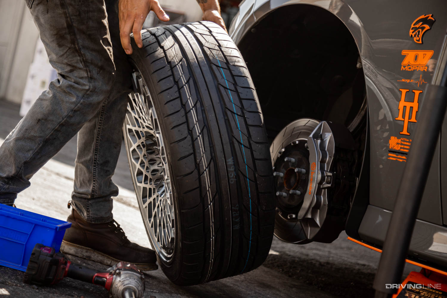 Dodge Charger Hellcat Nitto tire change