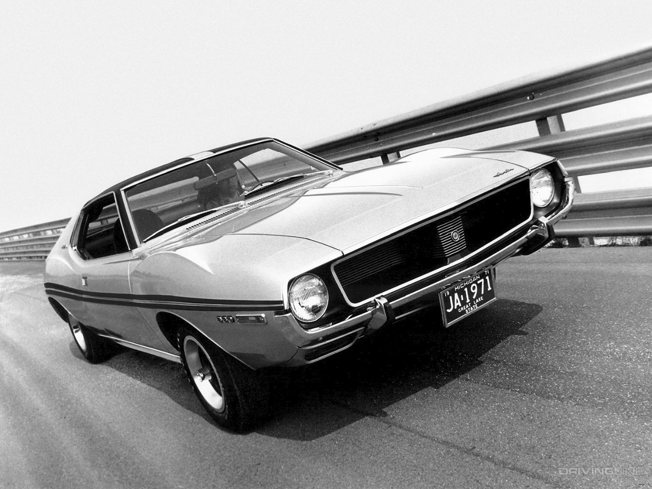 1971 AMC Javelin on track