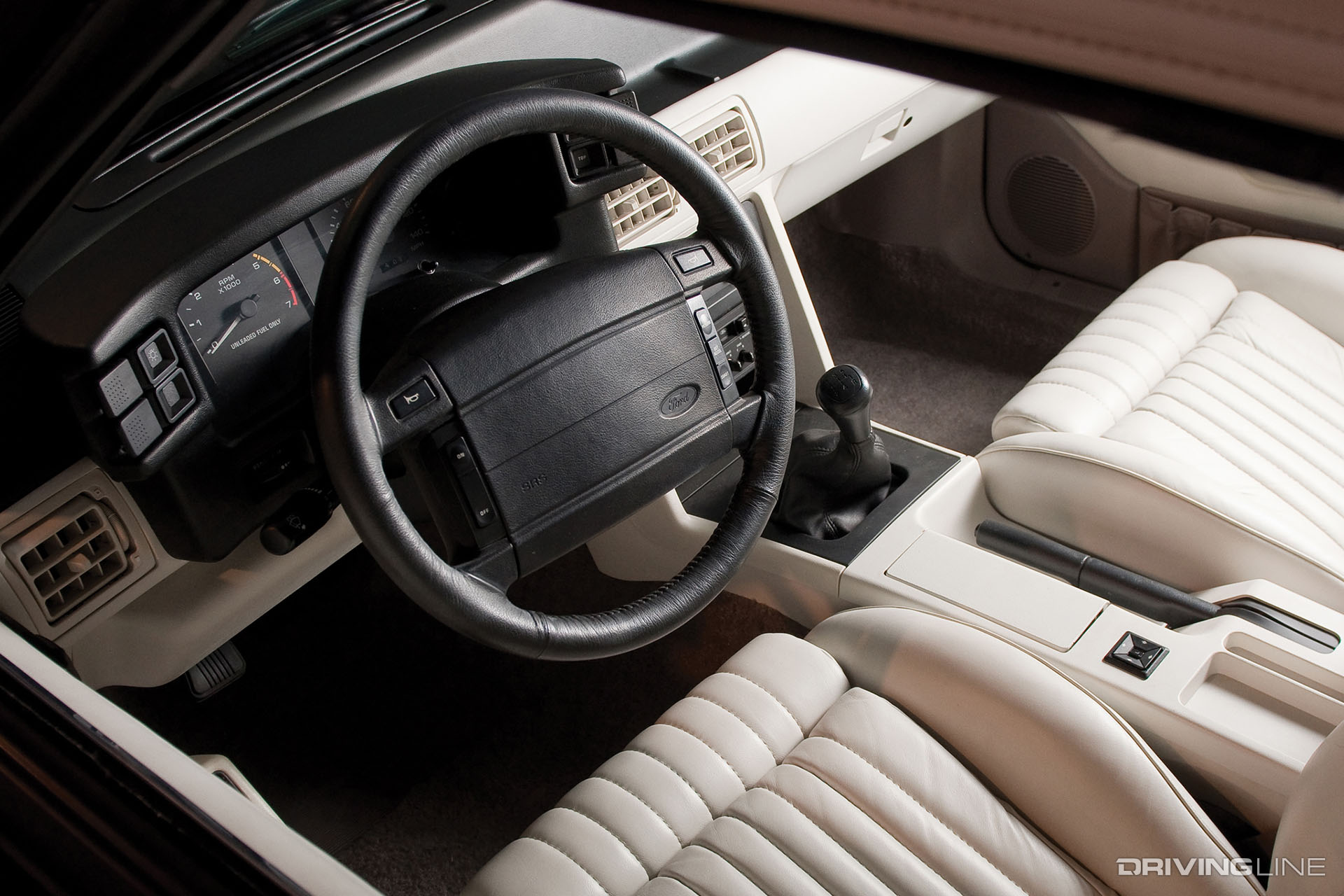 Ford Mustang 5.0 Interior