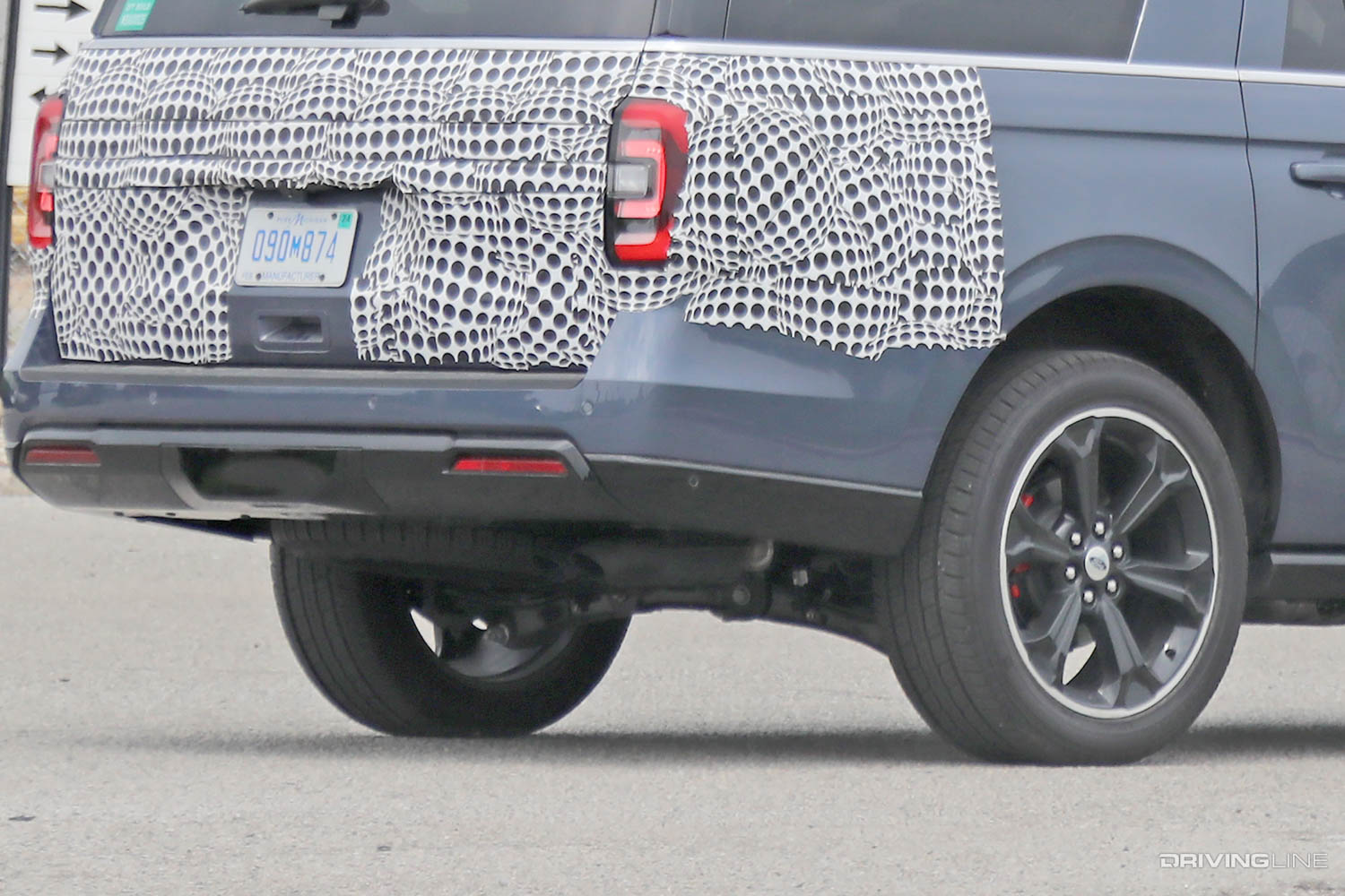 Spy Photos: 2022 Expedition ST tail pipe detail