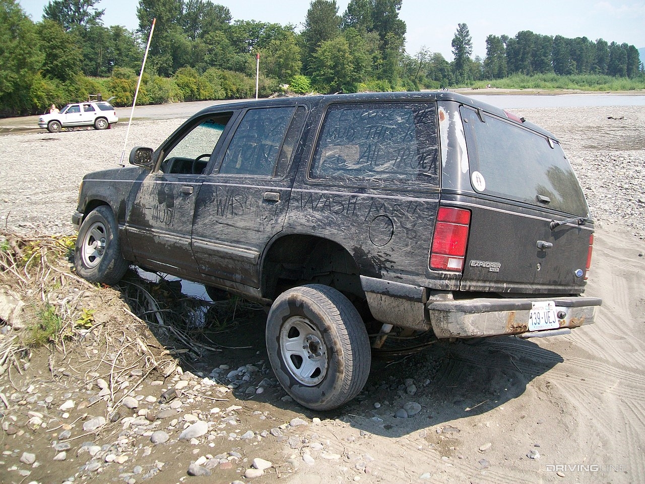 Mild build Ford Explorer off-road