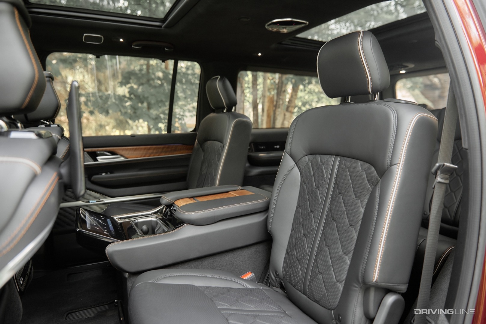 2022 Jeep Grand Wagoneer second row seats
