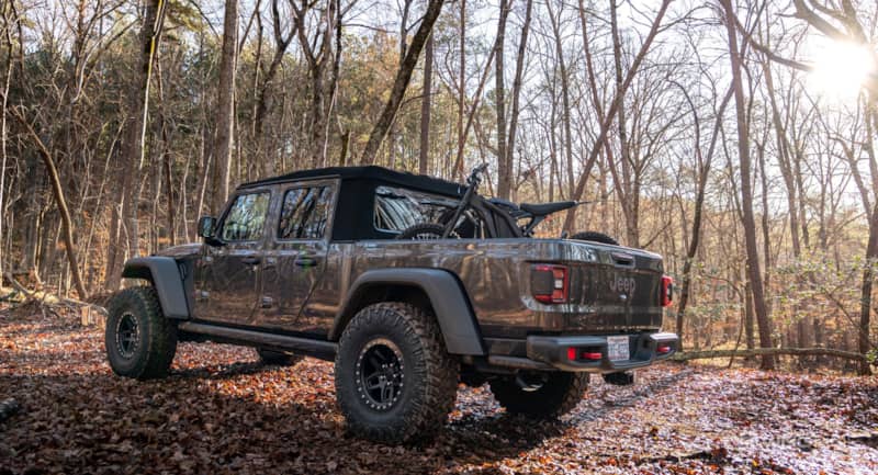 Jeep Gladiator Rubicon with Motorcycle in bed