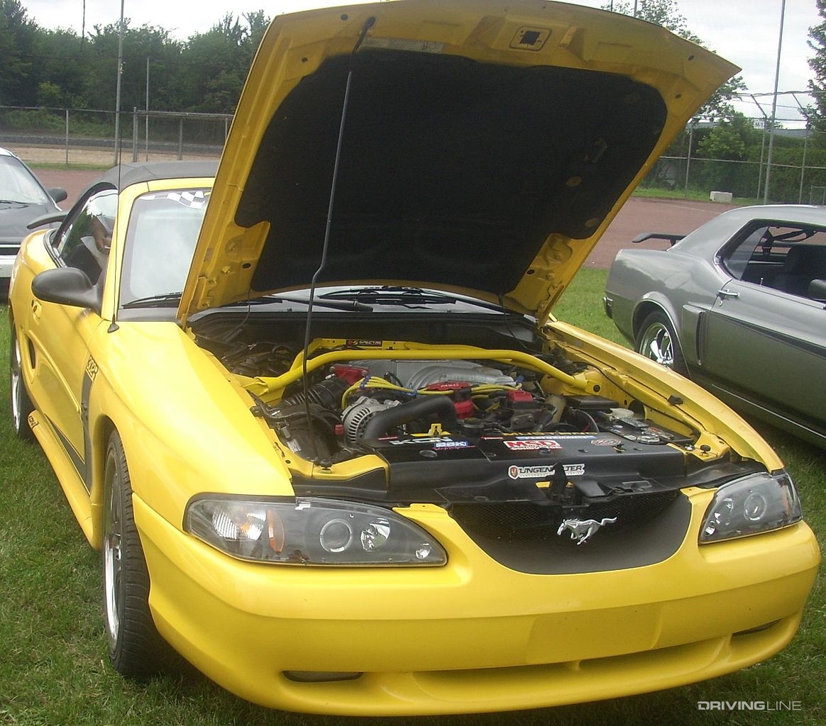 Ford SN95 Mustang 5.0 V8