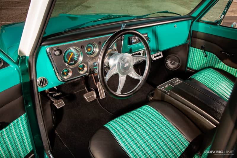 Dash of Steve Green's '72 Chevy Blazer