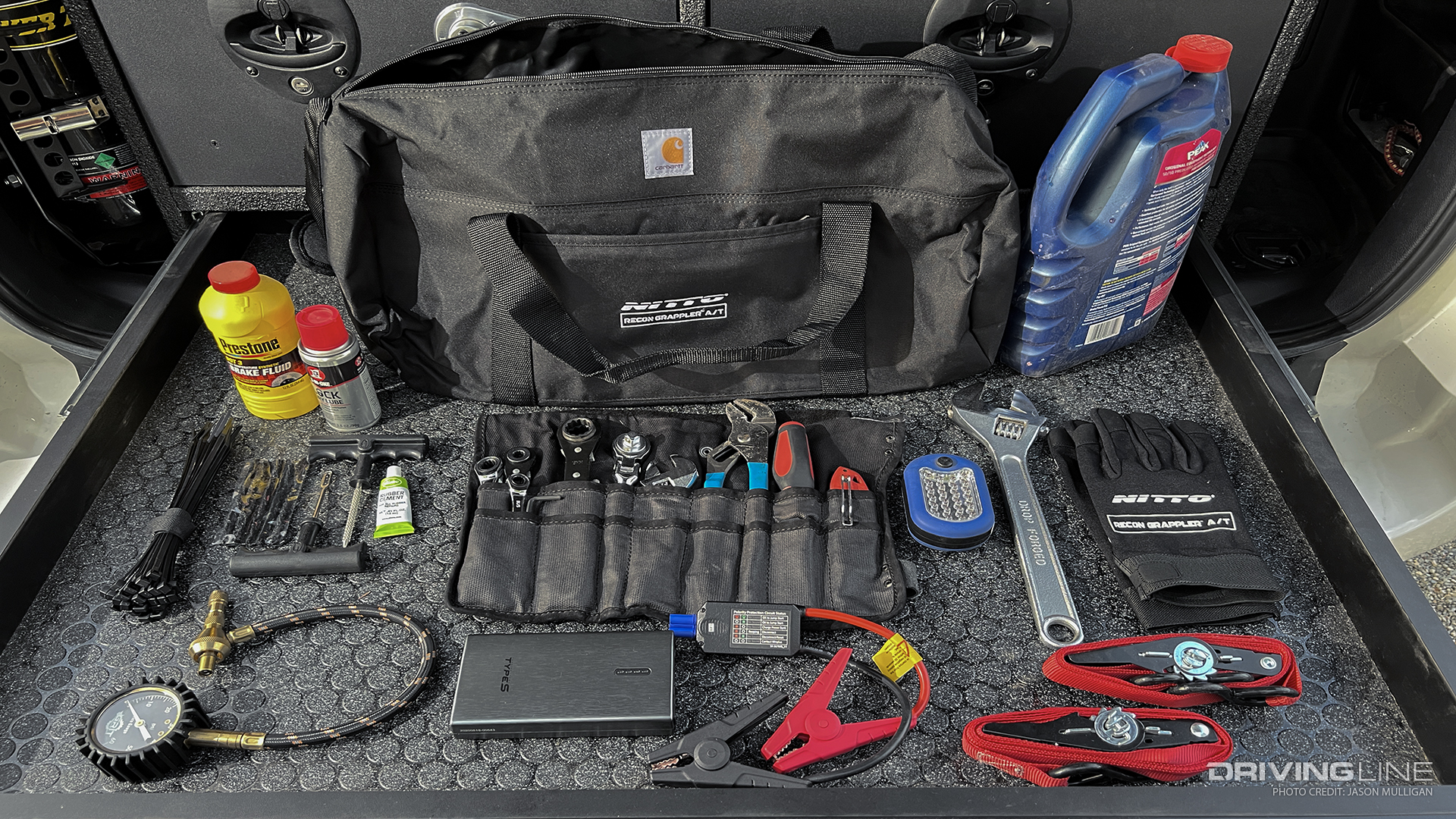 Recommended tools to have with you when off-roading