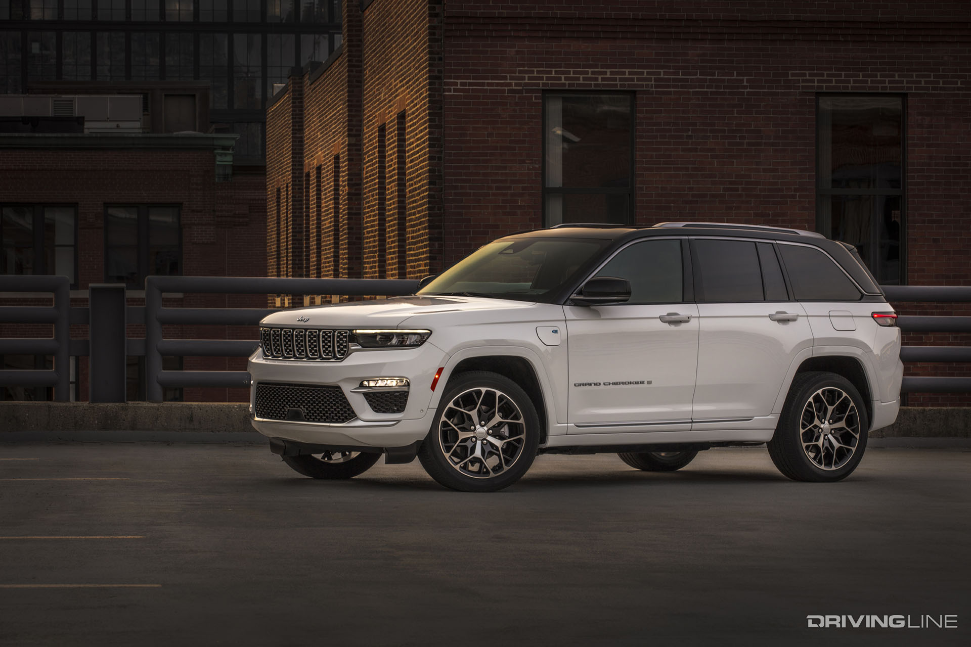 2022 Jeep Grand Cherokee White