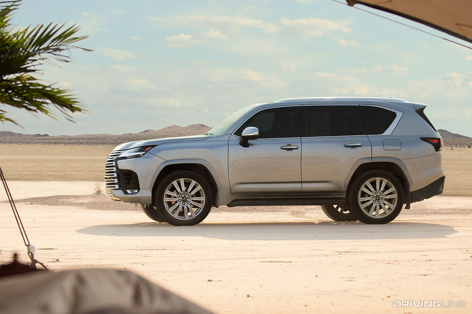 2022 Lexus LX600 Side View
