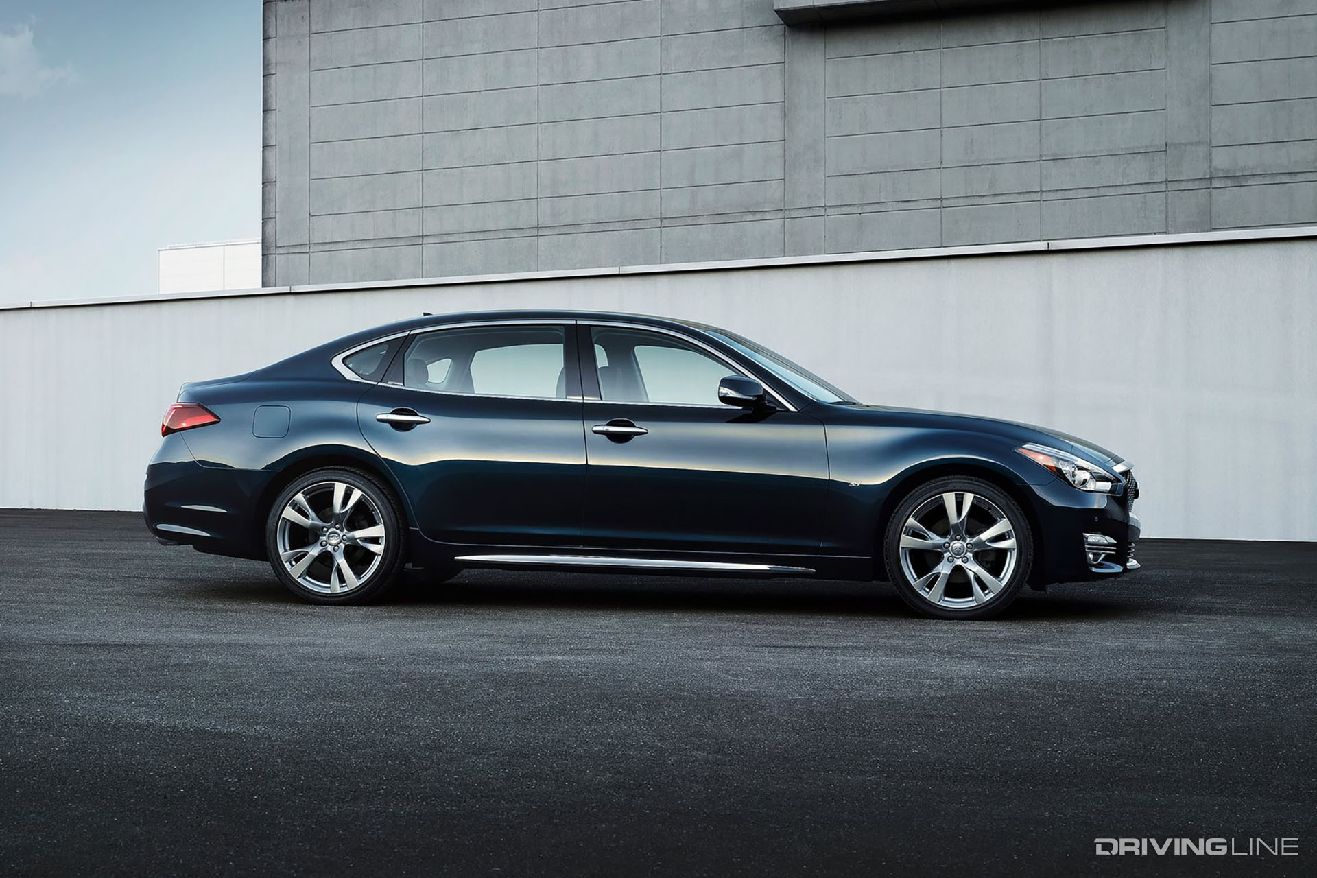 Infiniti M56 Side View