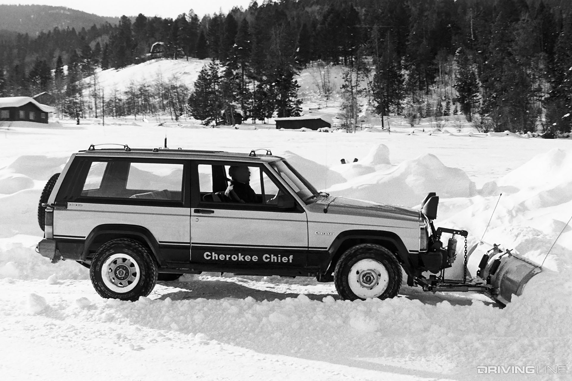 Jeep Cherokee in Snow