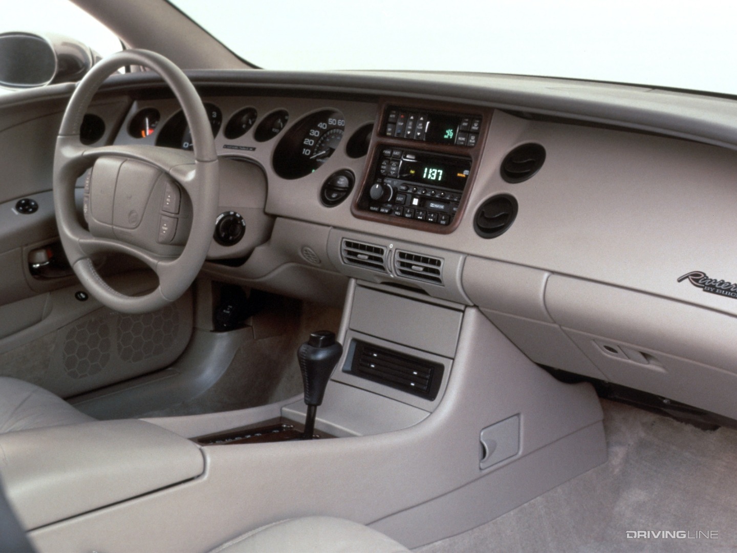 1995 Buick Riviera interior dashboard
