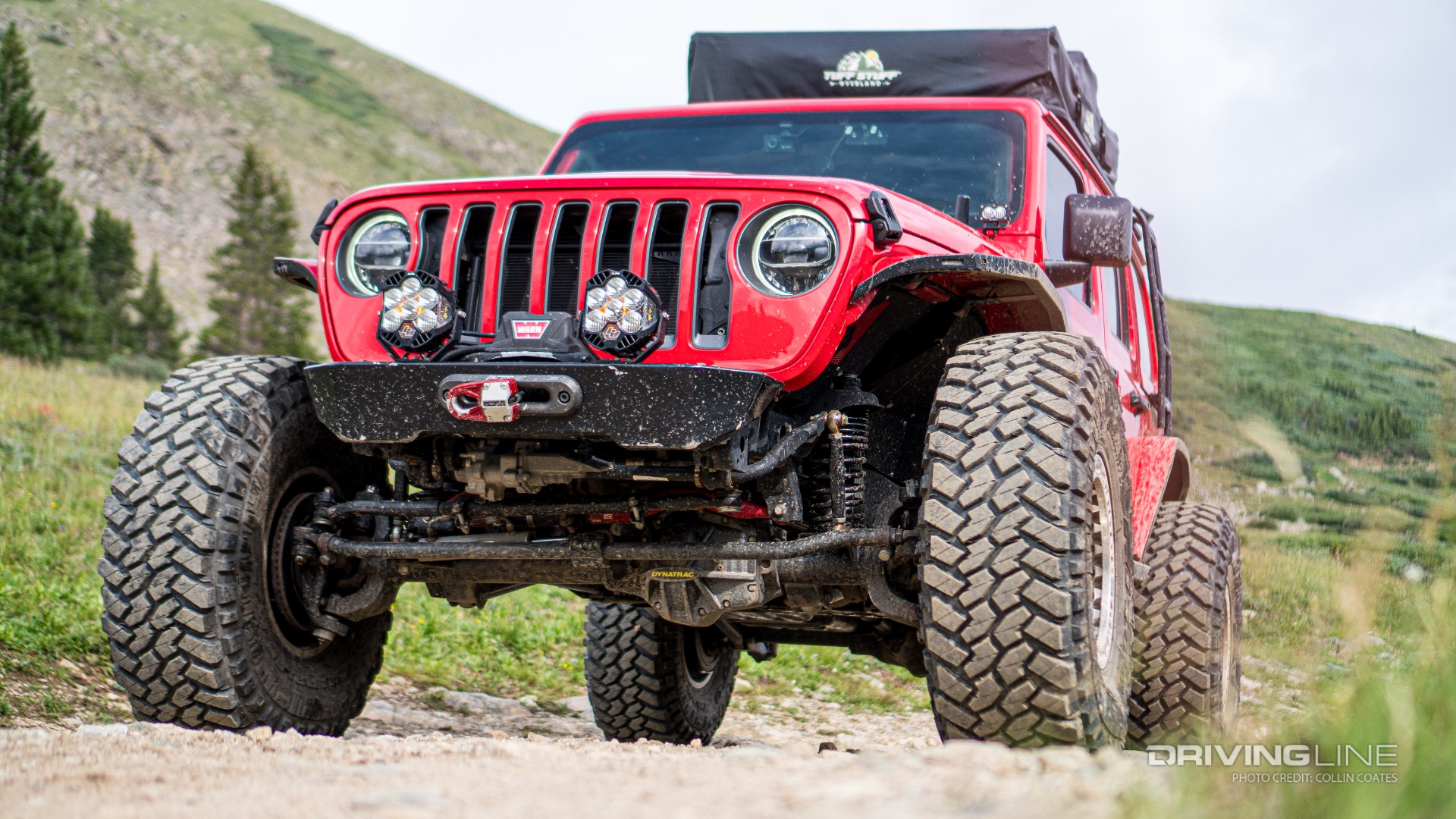 This Wrangler Unlimited sits on top a set of 40x13.50R17 Nitto Tire Trail Grapplers.