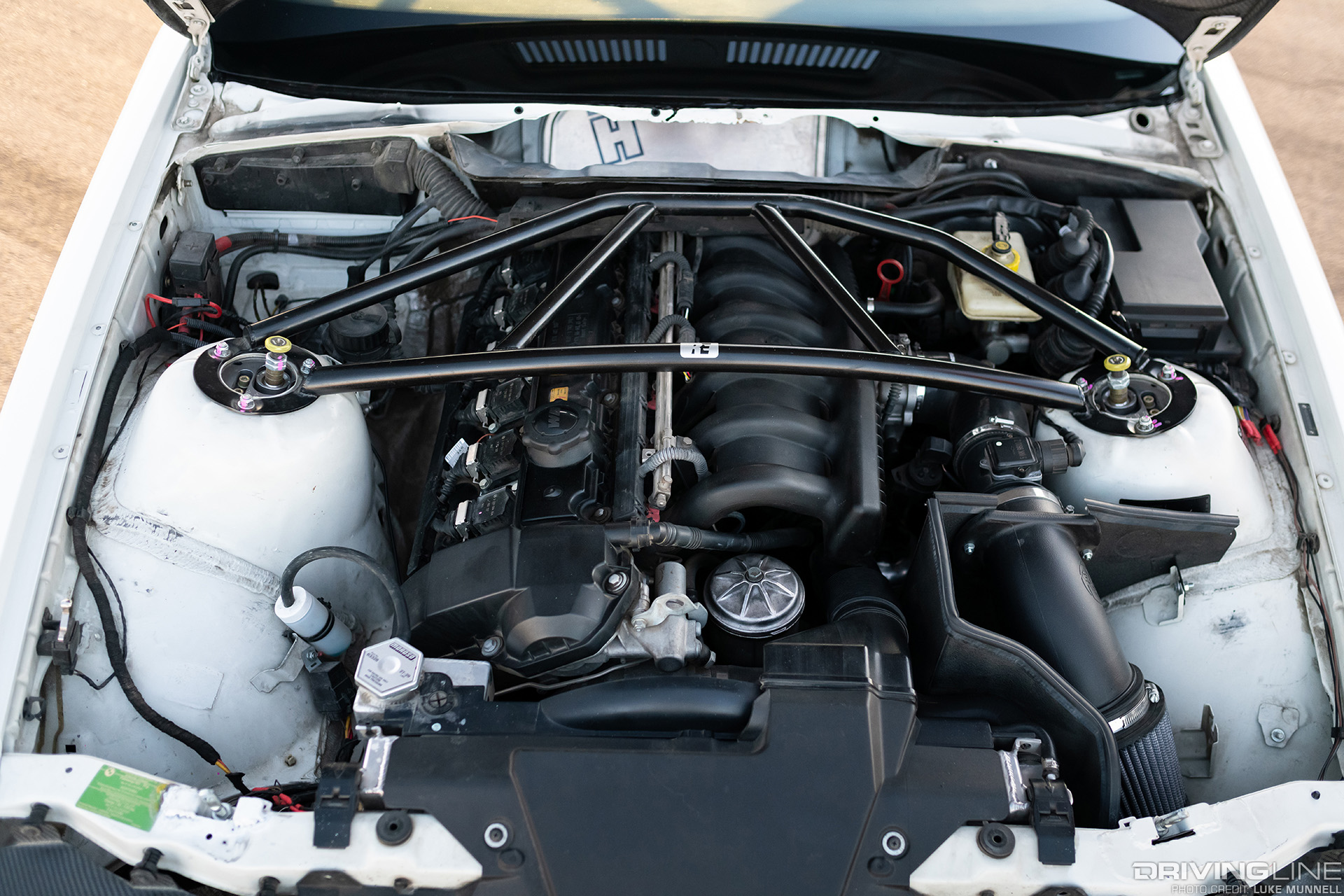 bmw e36 engine compartment detail
