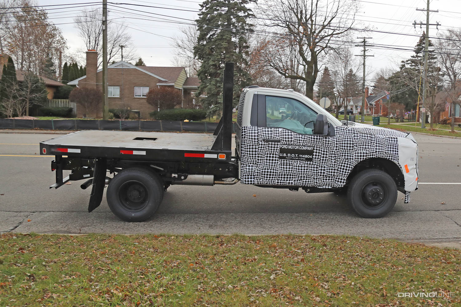 passenger side profile of 2023 Ford Super Duty F-350 XL Chassis Cab Truck