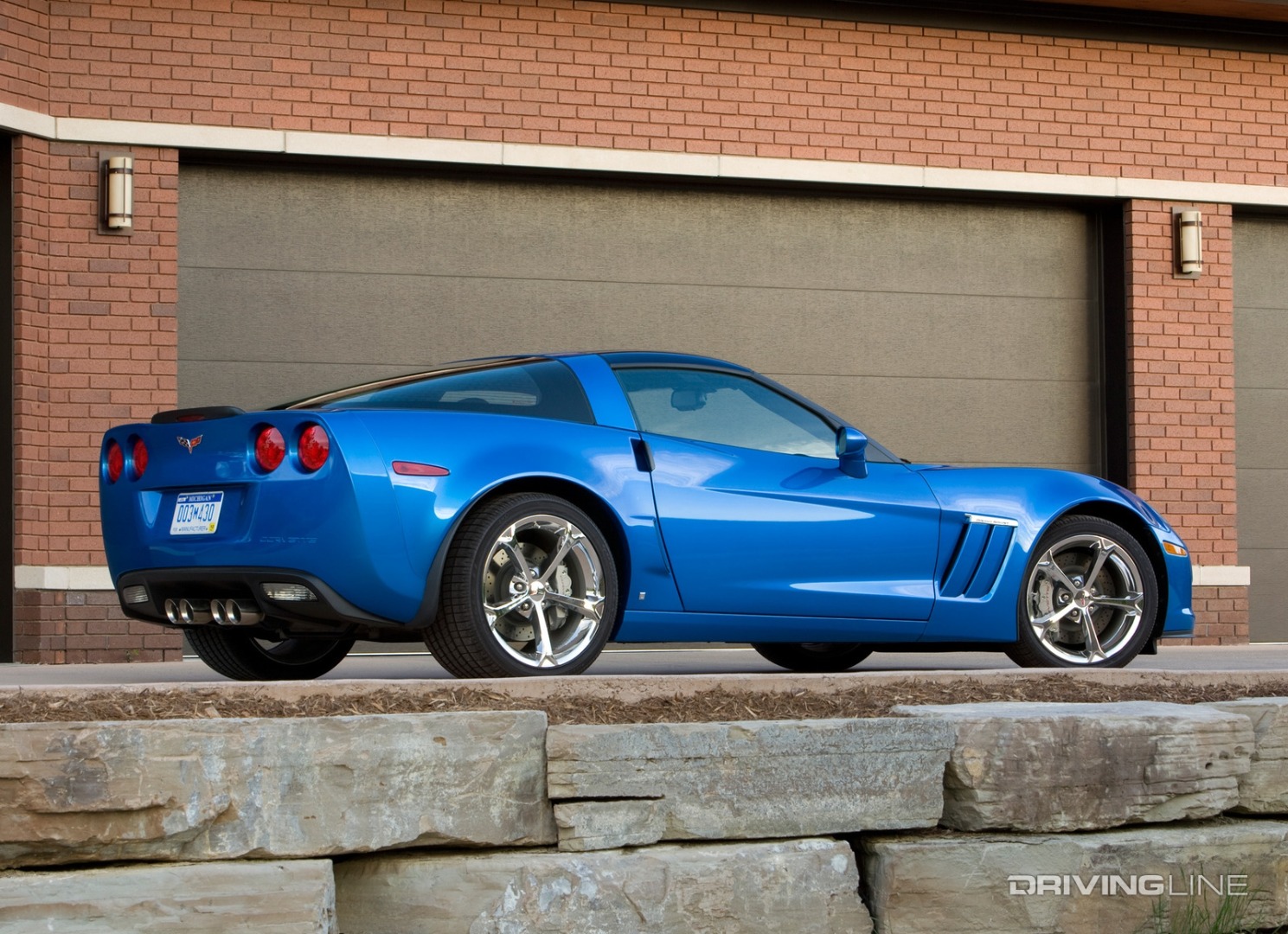Chevrolet Corvette C6 Grand Sport coupe in blue
