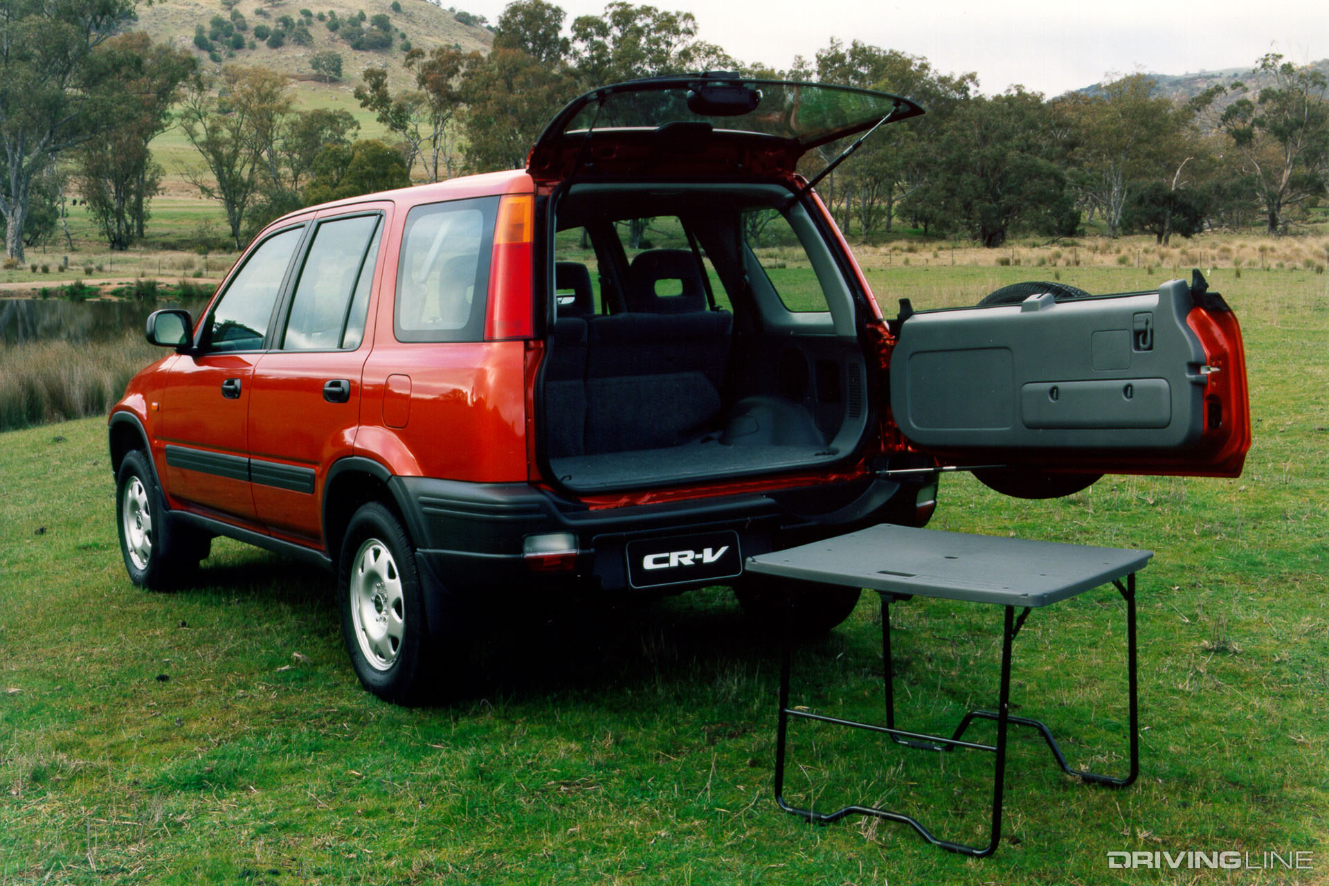 Honda CR-V First Gen Rear Gate open with a fold-out table