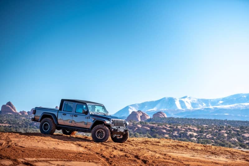 Jeep Gladiator Rubicon 35s vs 37s Nitto Trail Grappler tires