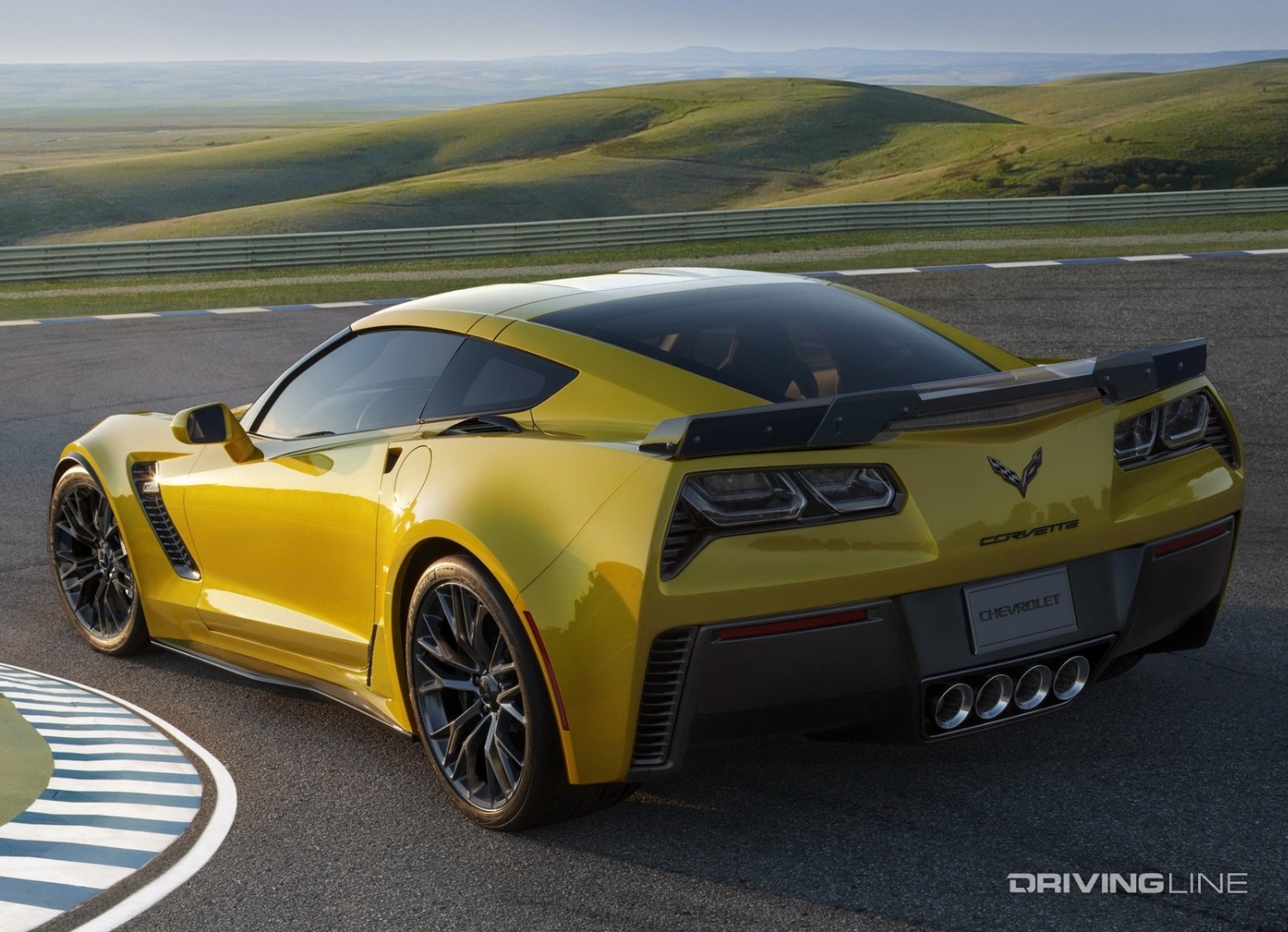 Chevrolet Corvette Stingray in gold