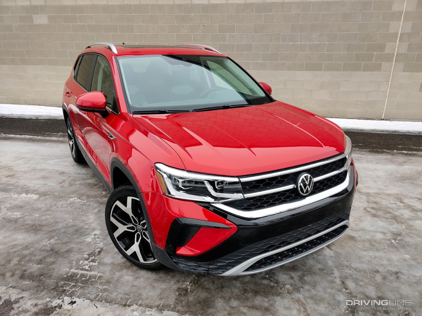 2022 Volkswagen Taos front 3/4