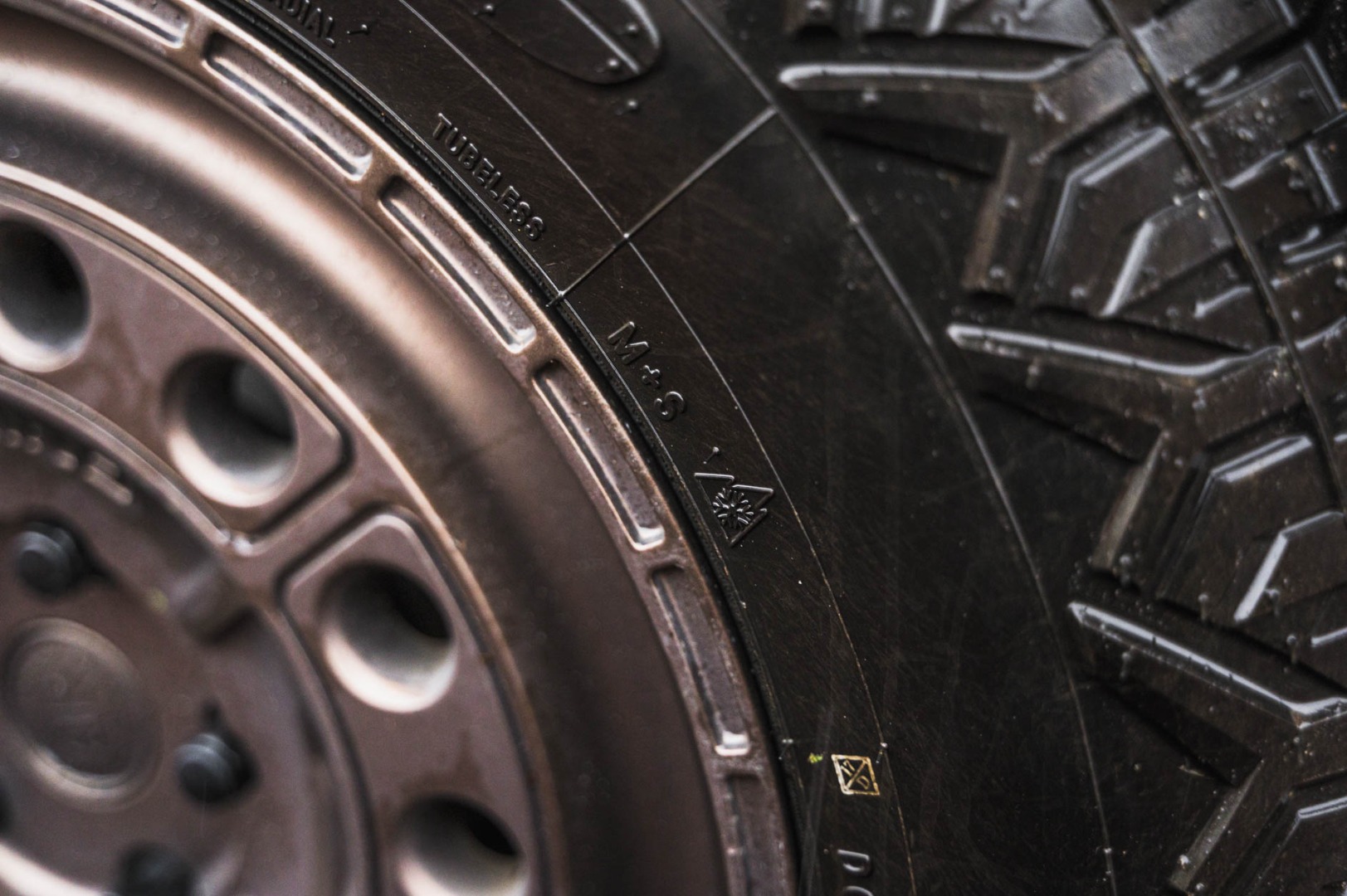 Nitto Nomad Grappler 3PMS rating on tire sidewall