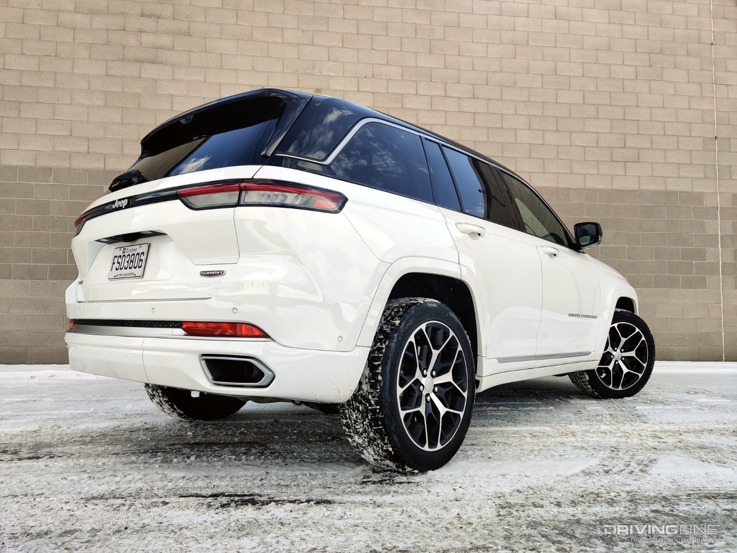 2022 Jeep Grand Cherokee Summit Reserve rear 3/4
