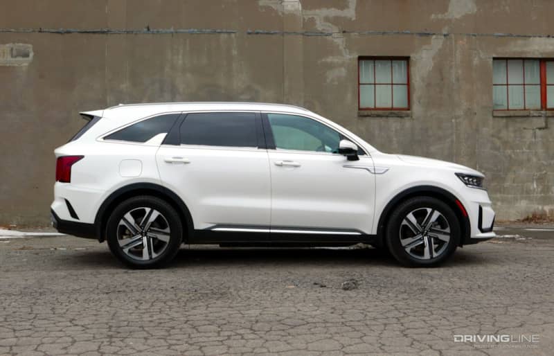 2022 Kia Sorento PHEV side profile