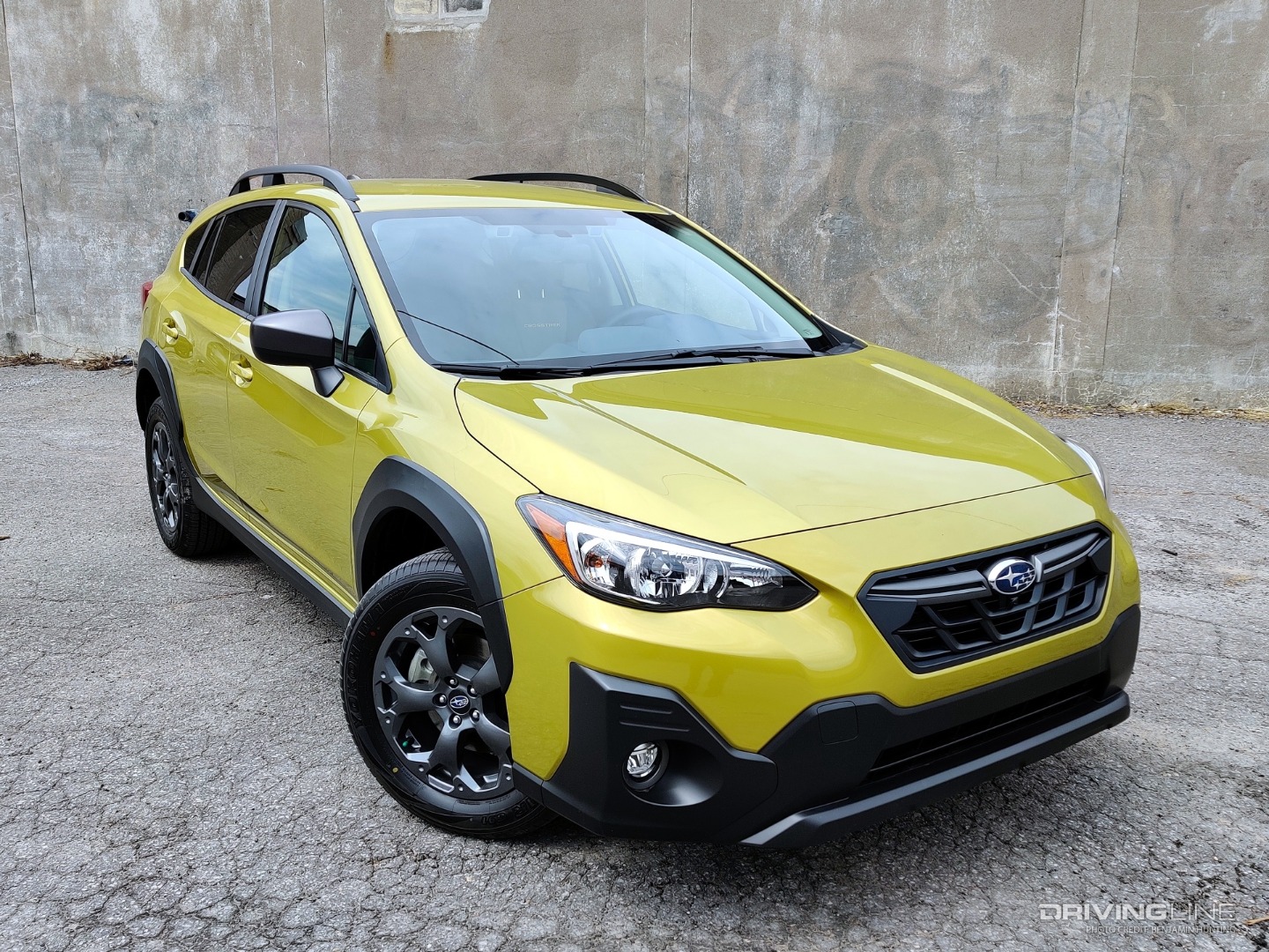 2022 Subaru Crosstrek Sport front 3/4