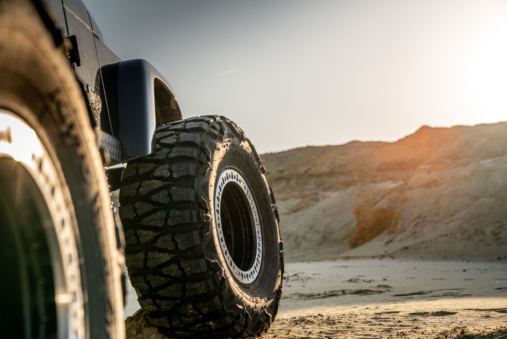 Nitto Mud Grappler tires on 2005 Jeep Wrangler Rubicon TJ 37x13.50 Nitto Mud Grapplers on kmc beadlocks