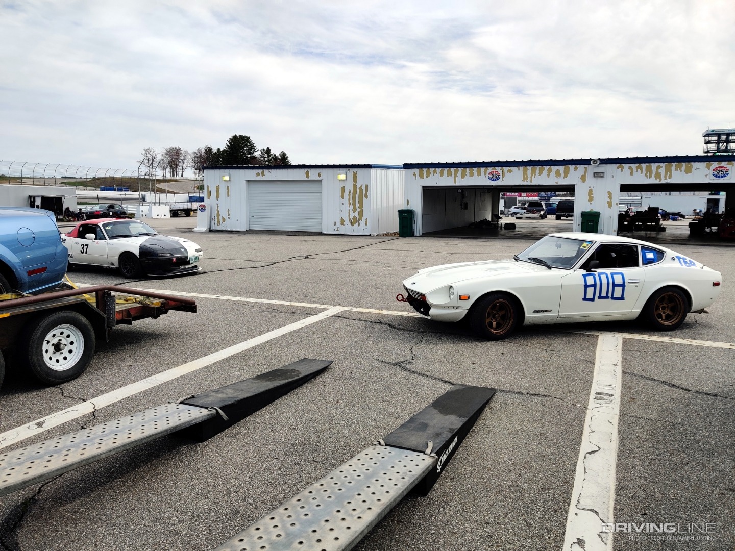 2022 Jeep Grand Wagoneer towing Datsun 280Z loading at the end of the day at NHMS