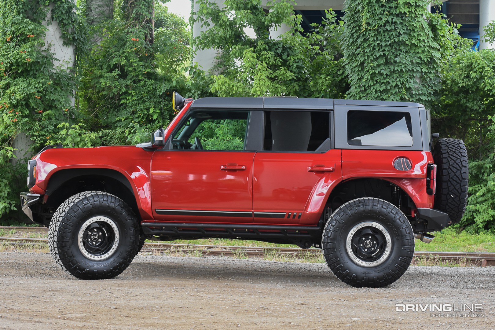 Side Shot - Bronco Long Travel on 38s