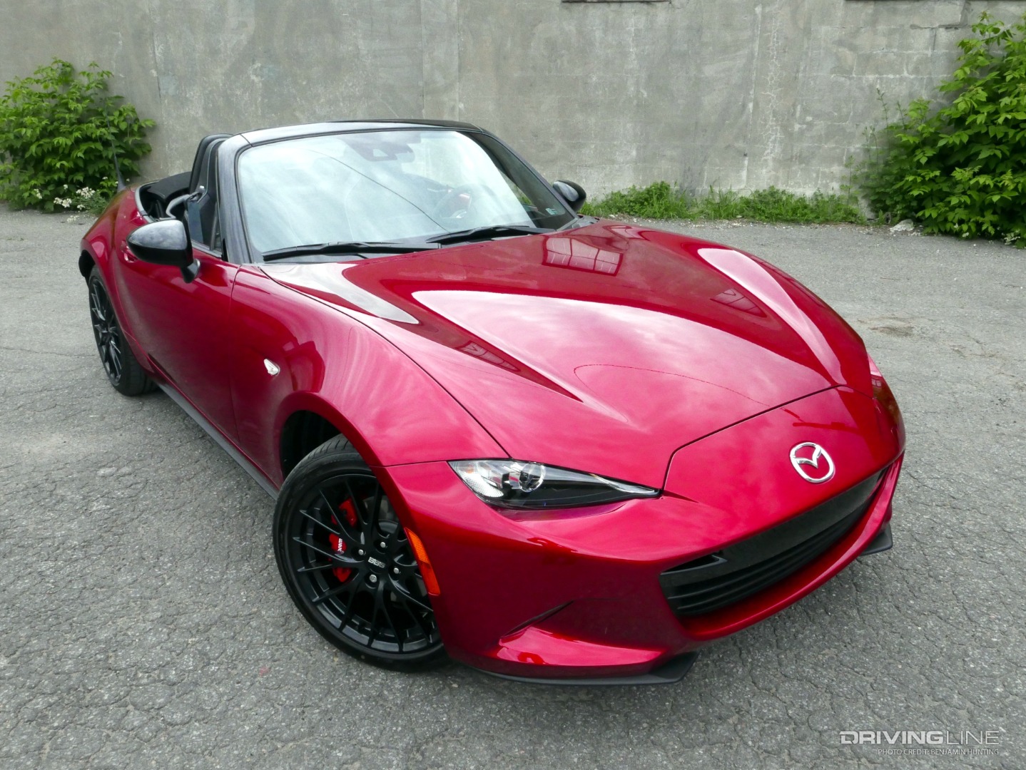 2022 Mazda MX-5 Miata front 3/4