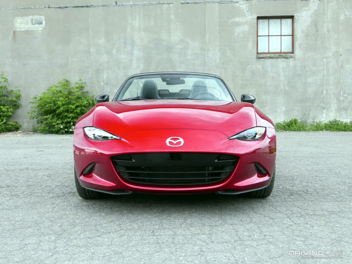 2022 Mazda MX-5 Miata front view