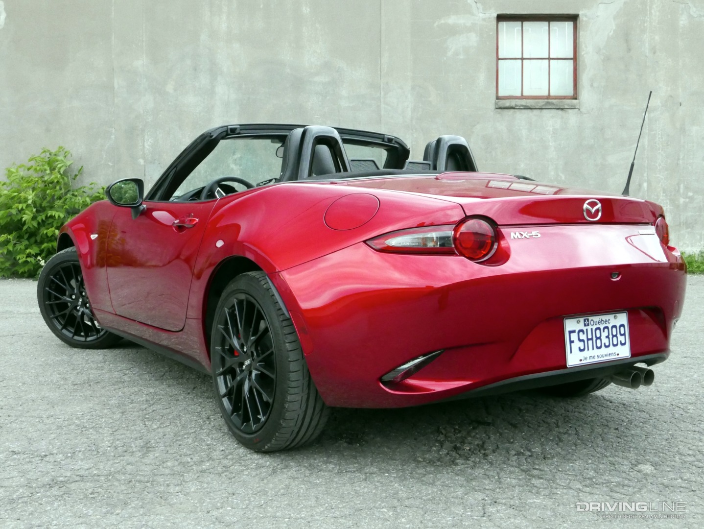 2022 Mazda MX-5 Miata rear 3/4