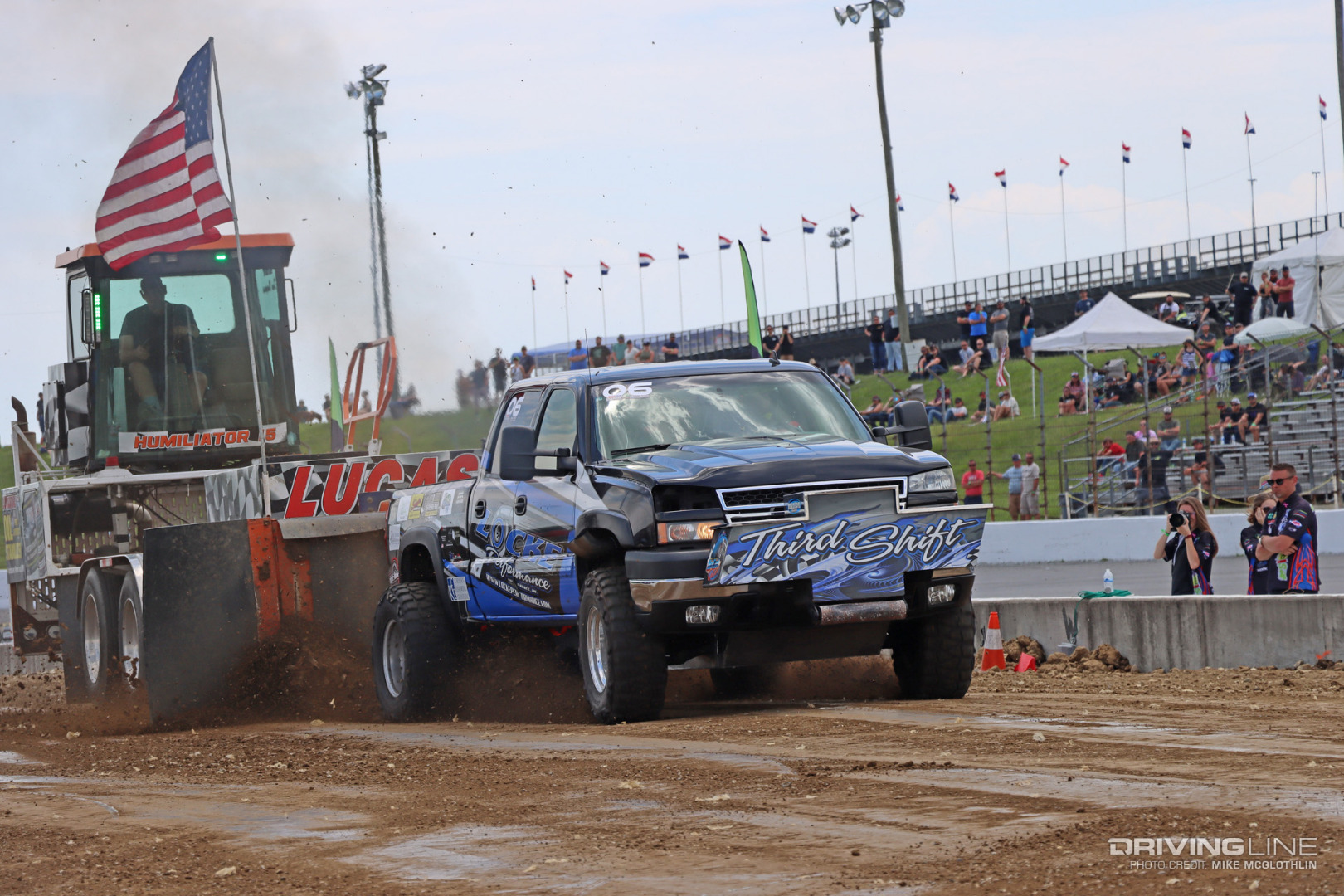 Duramax Silverado Diesel Truck Pulling